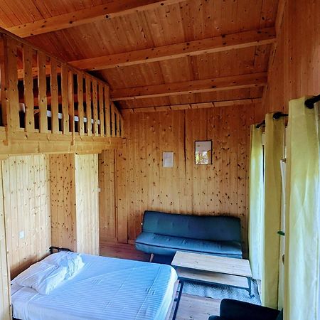 Cabanes et Lodges du Belvedere Serrieres-sur-Ain Extérieur photo
