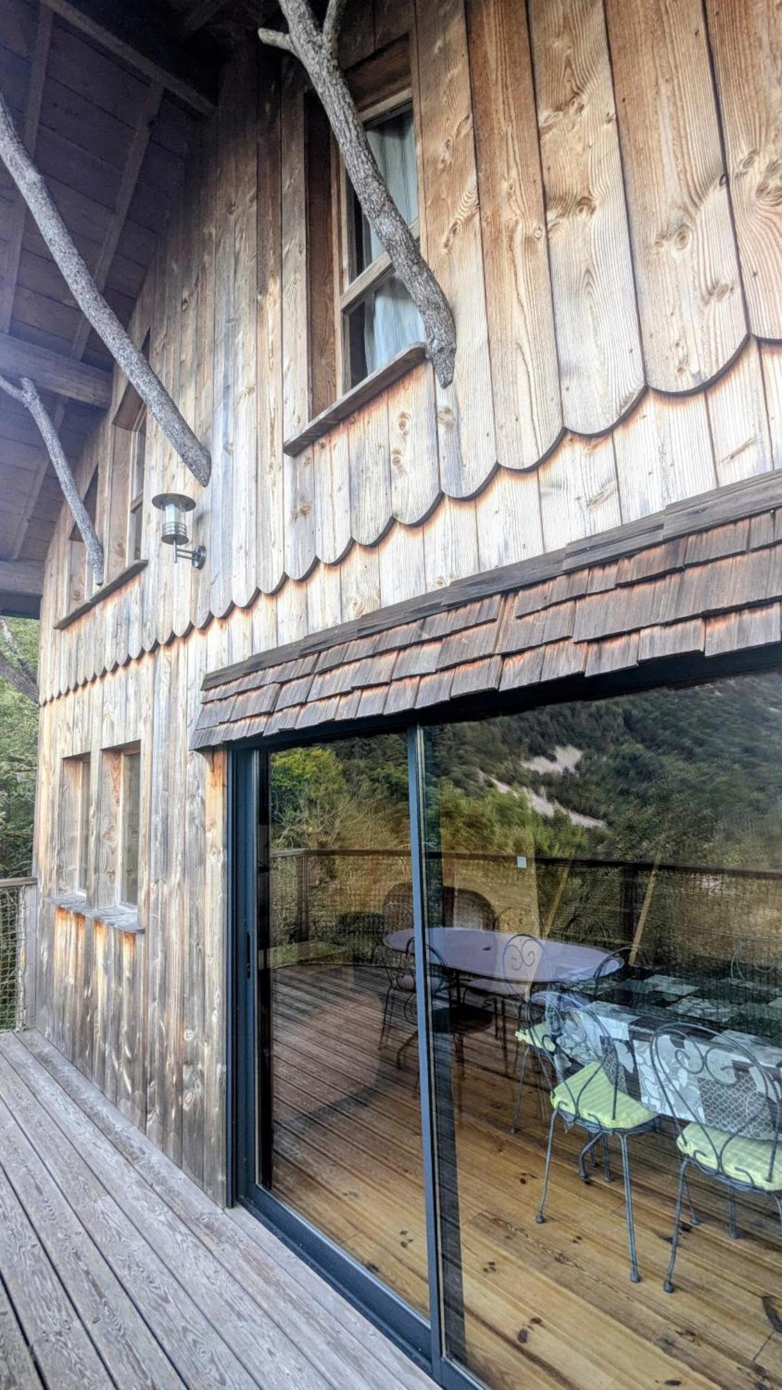 Cabanes et Lodges du Belvedere Serrieres-sur-Ain Extérieur photo