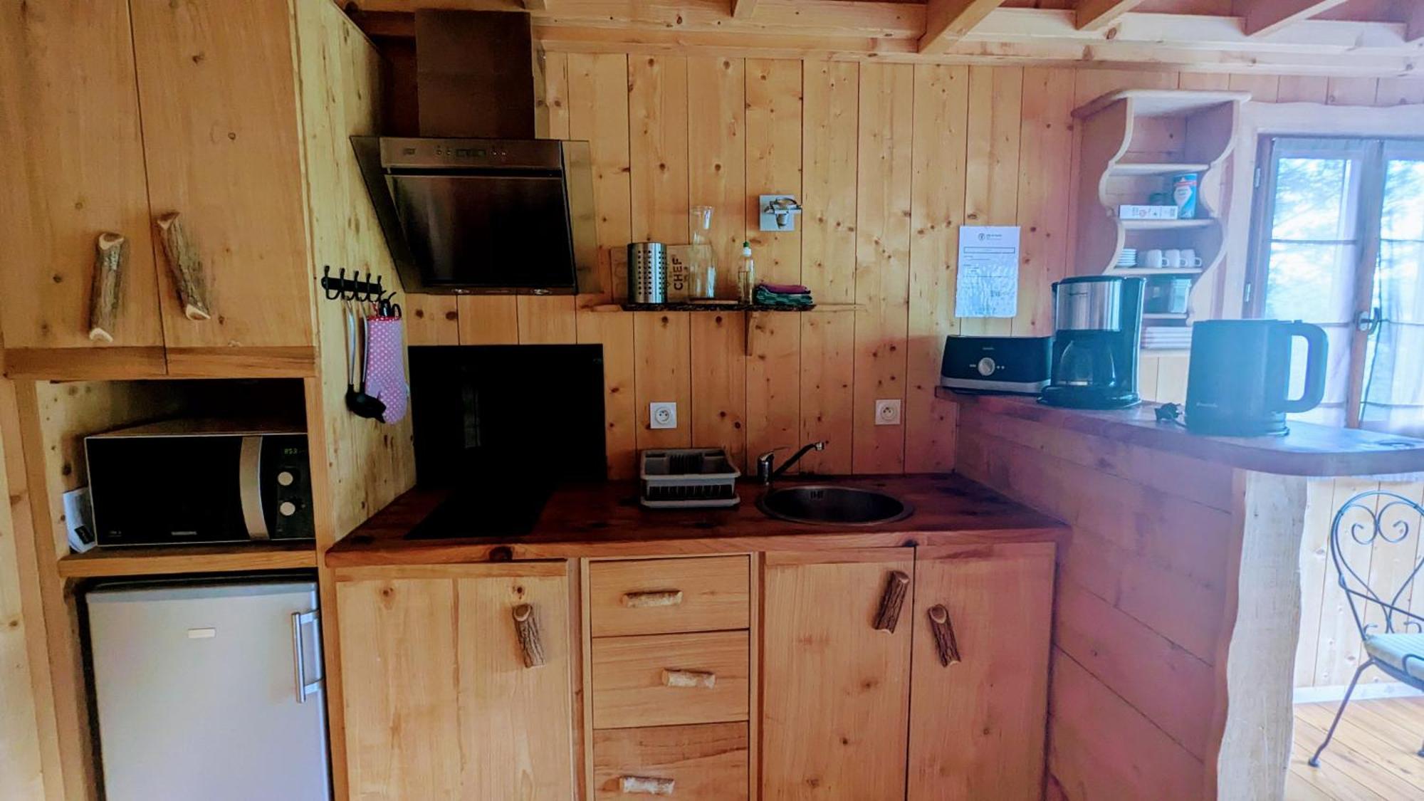 Cabanes et Lodges du Belvedere Serrieres-sur-Ain Extérieur photo