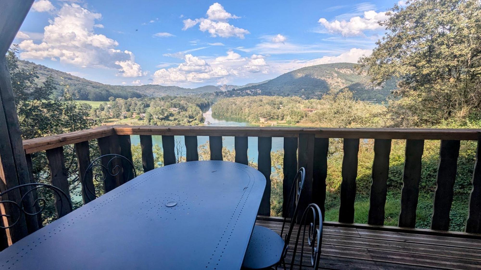 Cabanes et Lodges du Belvedere Serrieres-sur-Ain Extérieur photo