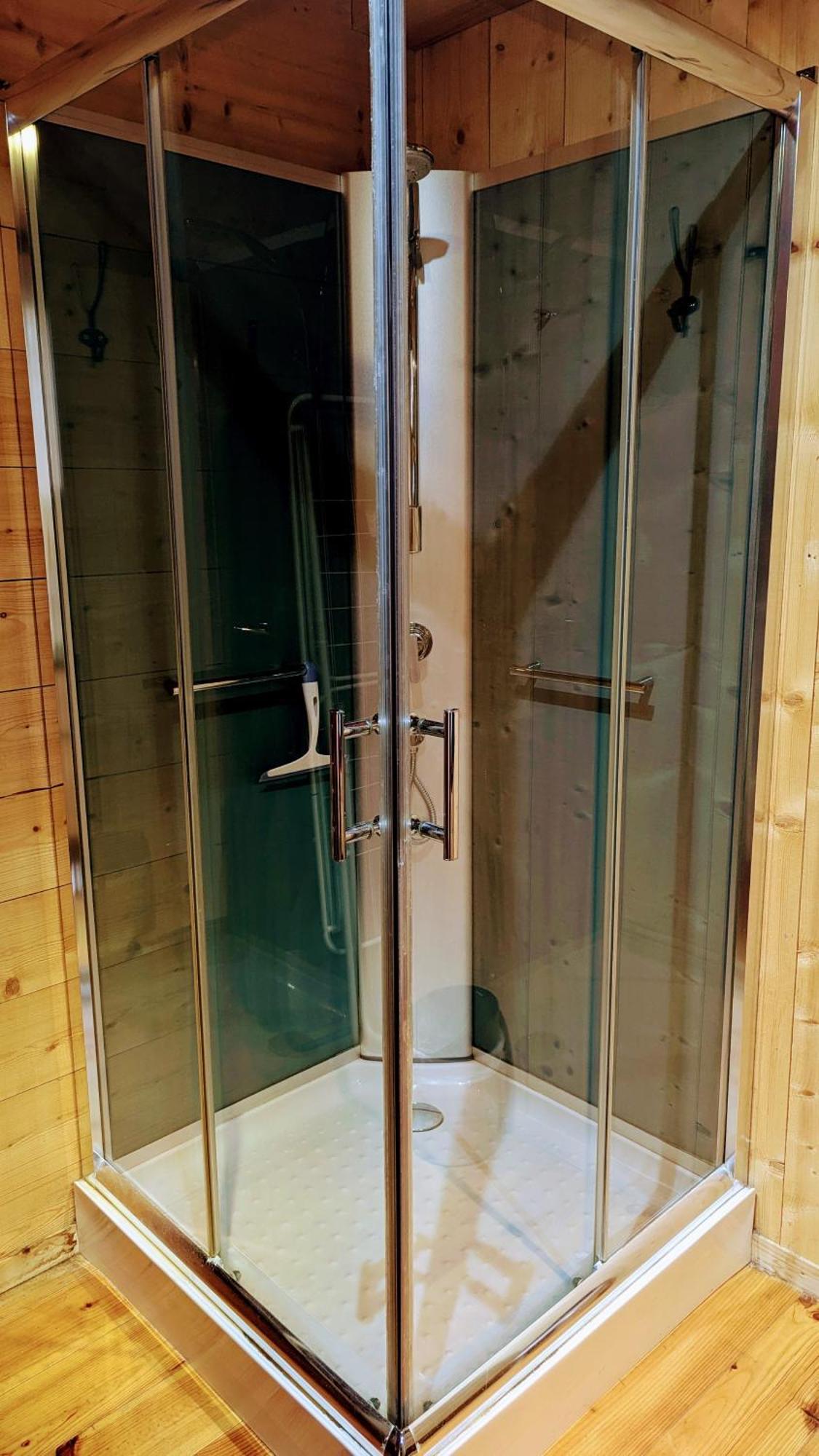 Cabanes et Lodges du Belvedere Serrieres-sur-Ain Extérieur photo