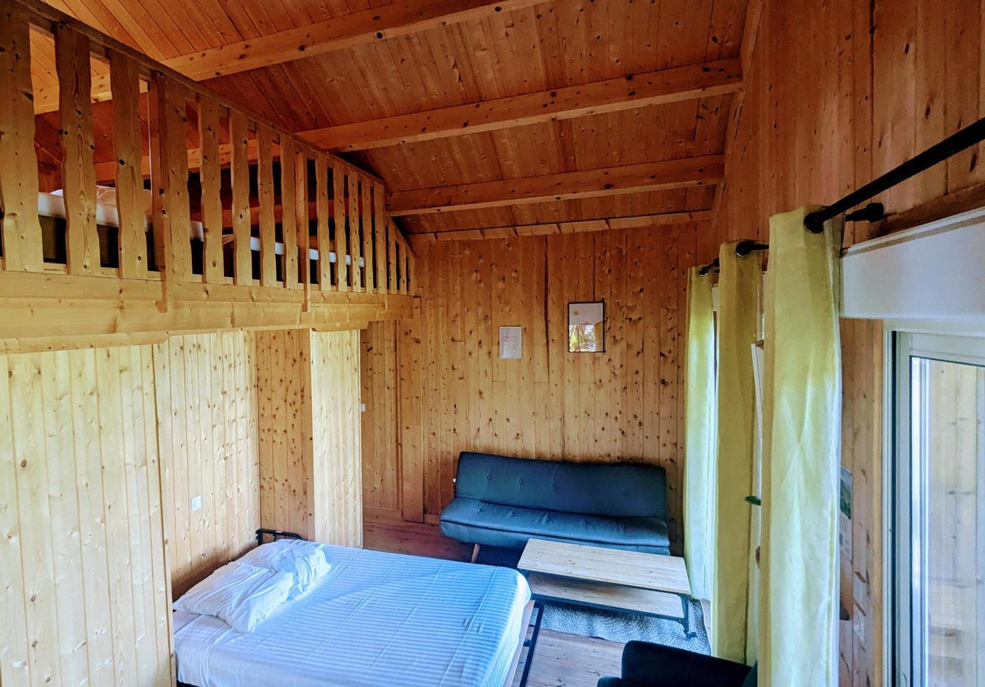 Cabanes et Lodges du Belvedere Serrieres-sur-Ain Extérieur photo