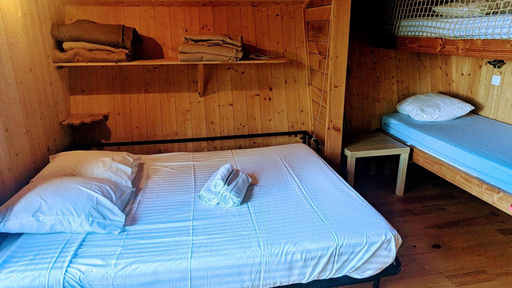 Cabanes et Lodges du Belvedere Serrieres-sur-Ain Extérieur photo