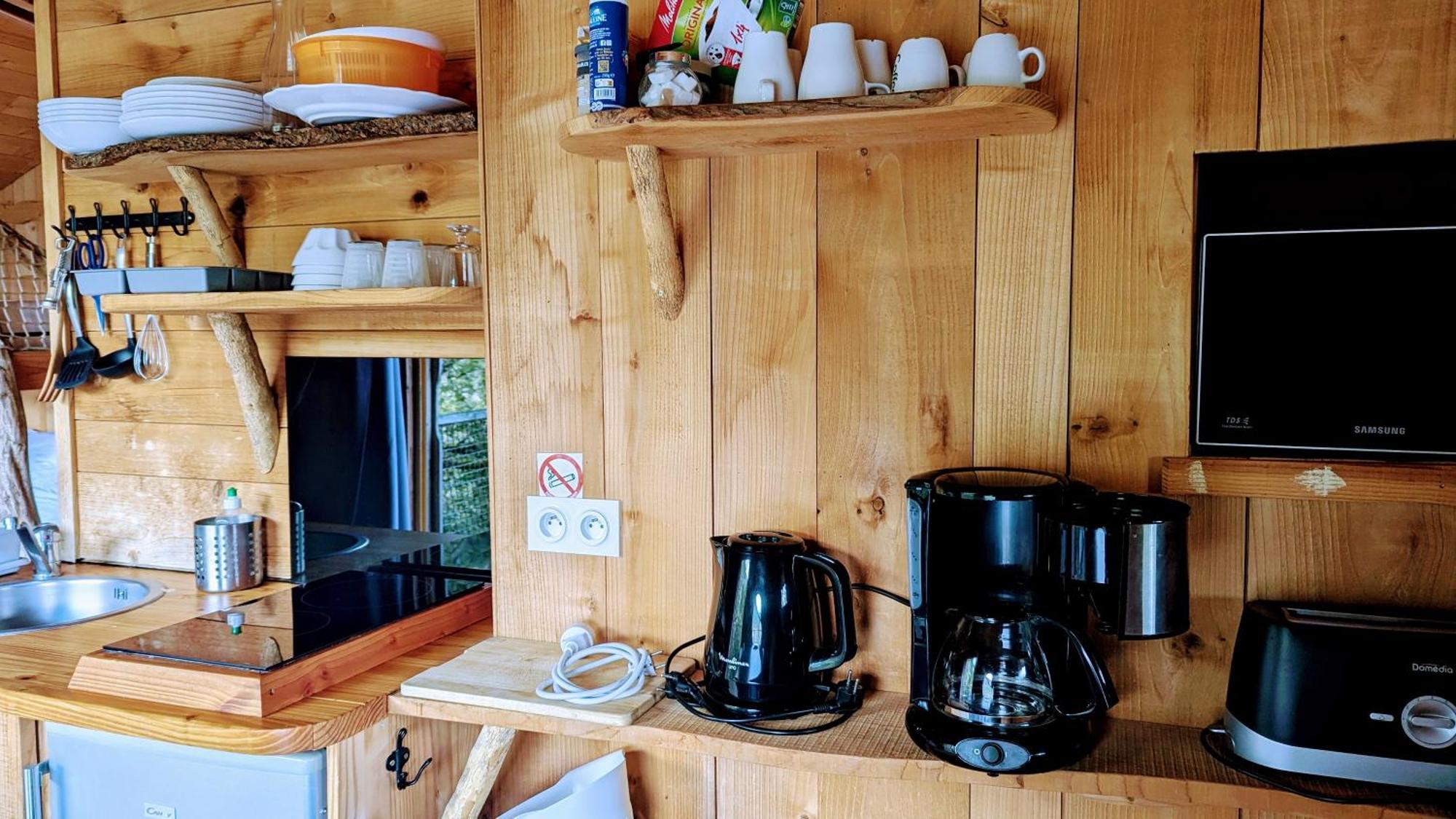 Cabanes et Lodges du Belvedere Serrieres-sur-Ain Extérieur photo