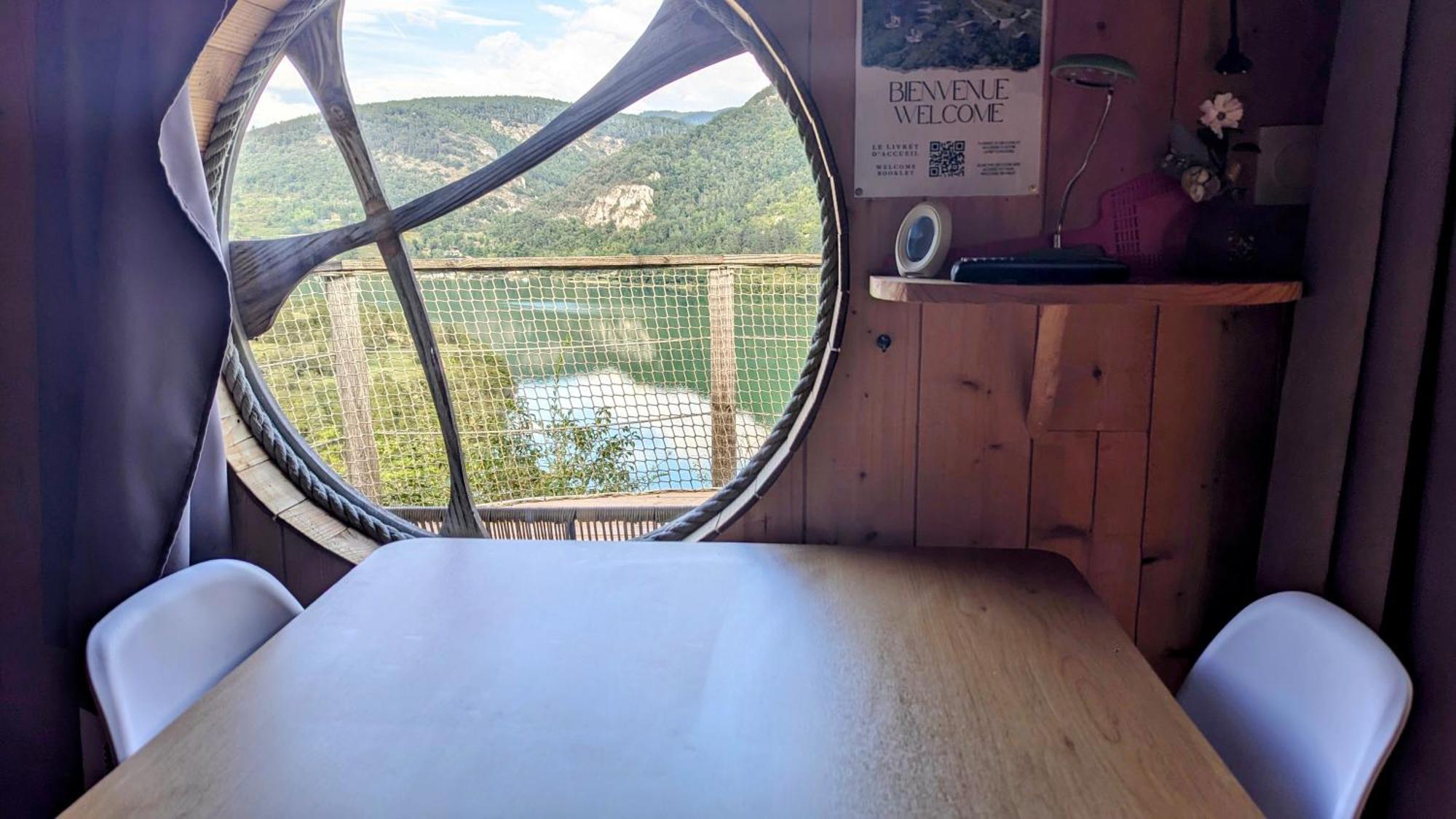 Cabanes et Lodges du Belvedere Serrieres-sur-Ain Extérieur photo