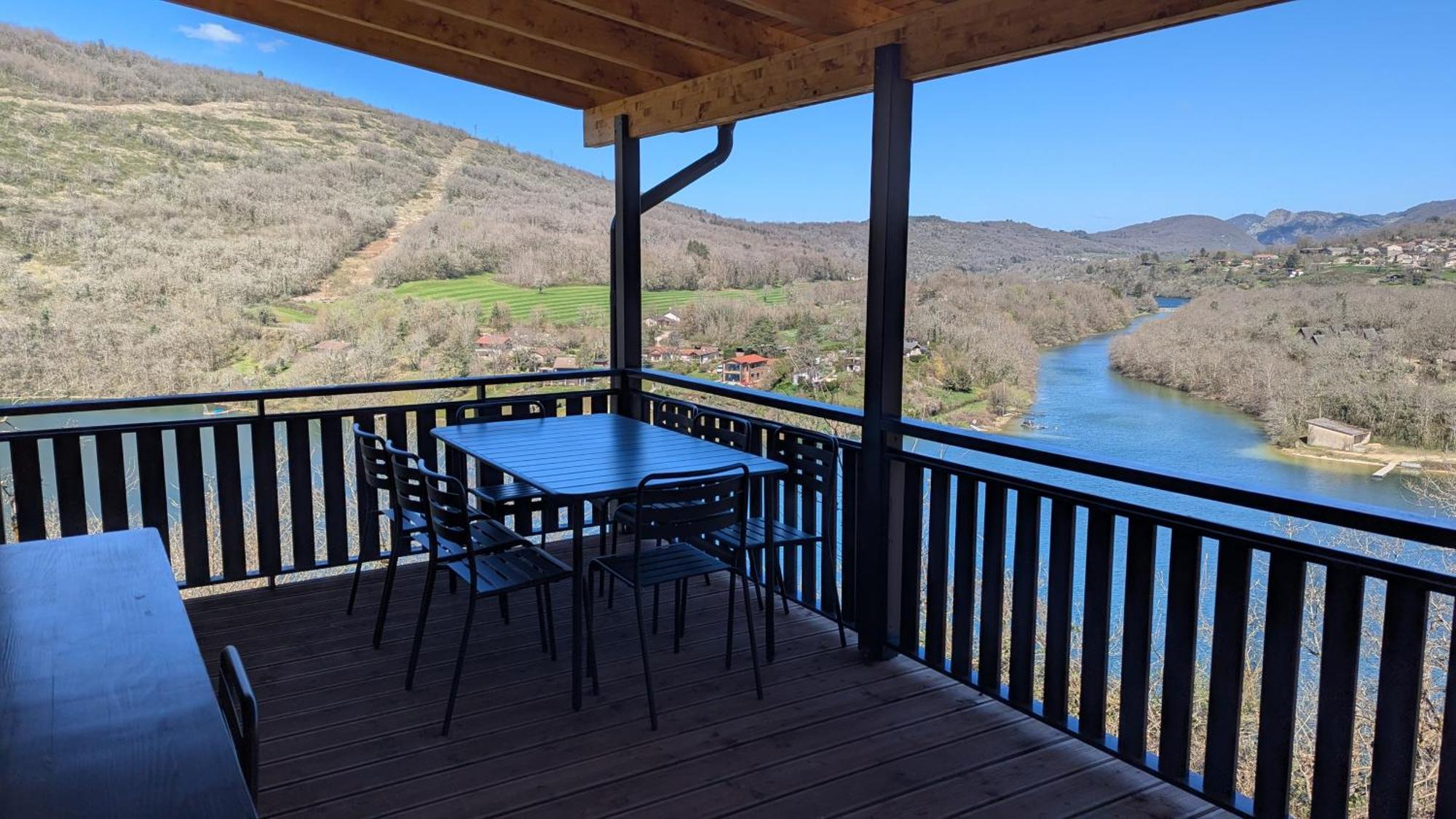 Cabanes et Lodges du Belvedere Serrieres-sur-Ain Extérieur photo