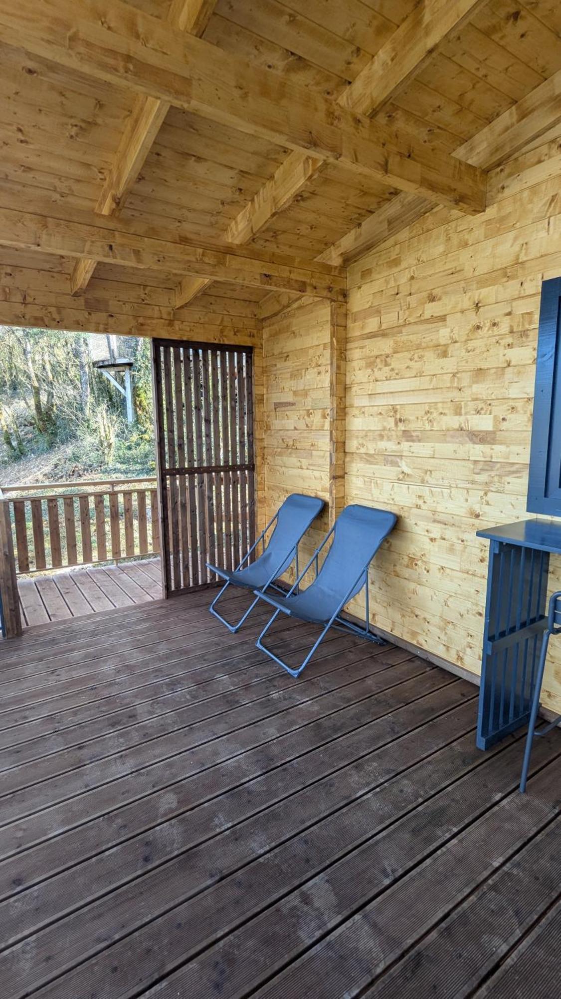 Cabanes et Lodges du Belvedere Serrieres-sur-Ain Extérieur photo